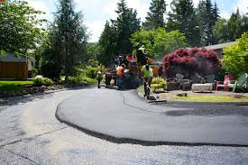 Best Asphalt Driveway Installation  in Lindenhurst, NY